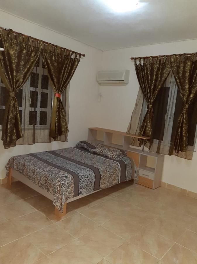 RS Villas: Beachfront Apartments with Pool and Wi-Fi Flic en Flac Exterior photo